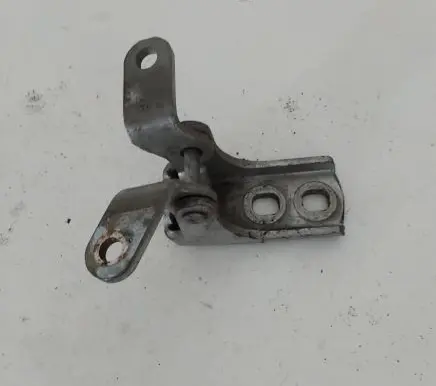 Opel Astra J Front door lower hinge 