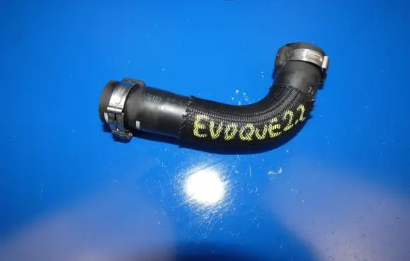 Land Rover Evoque I Engine coolant pipe/hose 