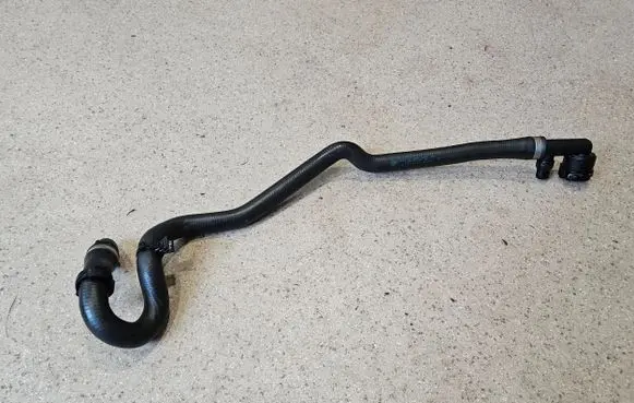 BMW 5 G30 G31 Engine coolant pipe/hose 9485276
