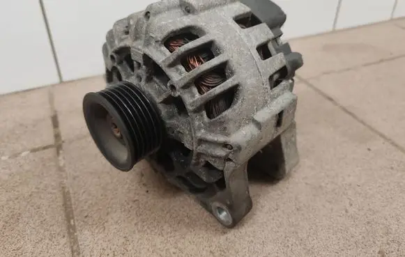 Peugeot 206+ Generator/alternator 9665577780
