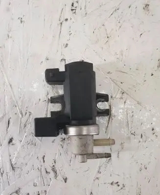 Volvo V70 Turbo solenoid valve 30637251 72190329