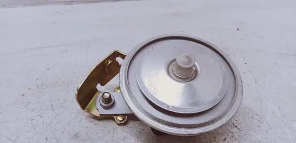 Volkswagen PASSAT B5 Horn signal 722367