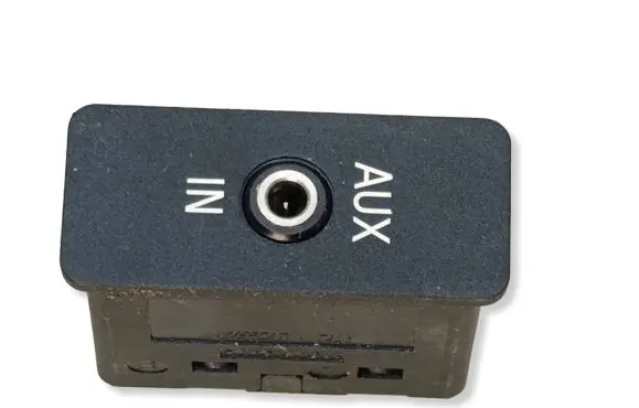 BMW 3 E90 E91 AUX in-socket connector 6930561