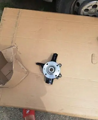 Opel Crossland X Front wheel hub 000364790