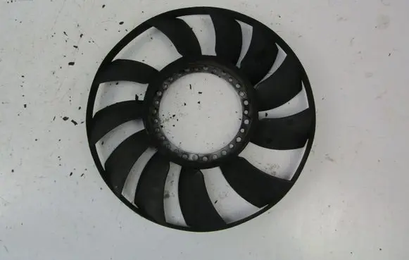 Audi A6 Allroad C5 Fan impeller 059121301