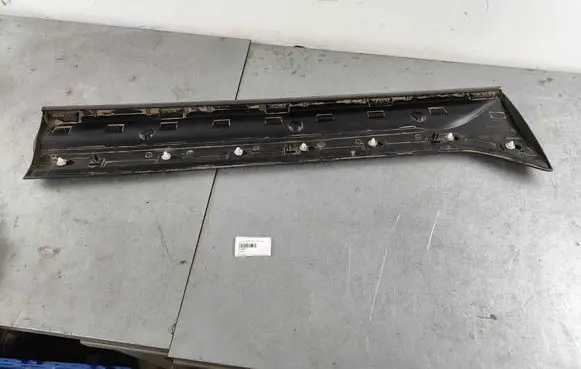 Volvo C40 Front door trim (molding) 31448317 32409185