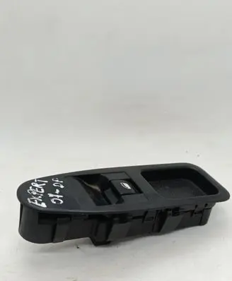Peugeot Expert Electric window control switch 14996130