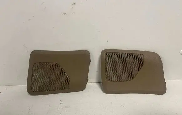 Volvo V70 Side speaker trim/cover 1882