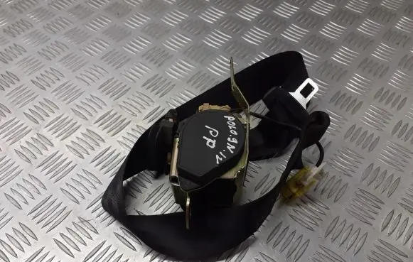 Volkswagen Polo IV 9N3 Front seatbelt 5424021
