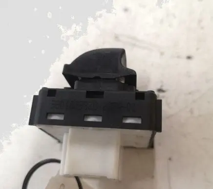 Citroen C4 Cactus Electric window control switch 98016298ZD