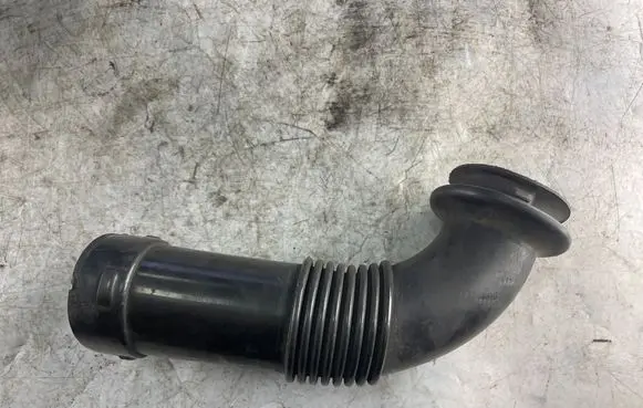 Mercedes-Benz Vito Viano W639 Air intake duct part