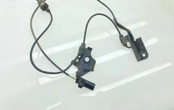 Toyota Prius+ (ZVW40) ABS brake wheel speed sensor 8954212080