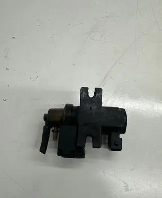 BMW 7 F01 F02 F03 F04 Turbo solenoid valve 70088715