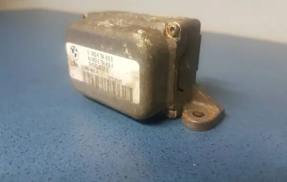 BMW 3 E46 ESP acceleration yaw rate sensor 6764018 10098508024 6764019
