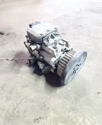 Audi A6 S6 C5 4B Fuel injection high pressure pump 0986444006 059130106DX 0470506002