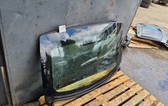 Skoda Superb B6 (3T) Rear windscreen/windshield window 