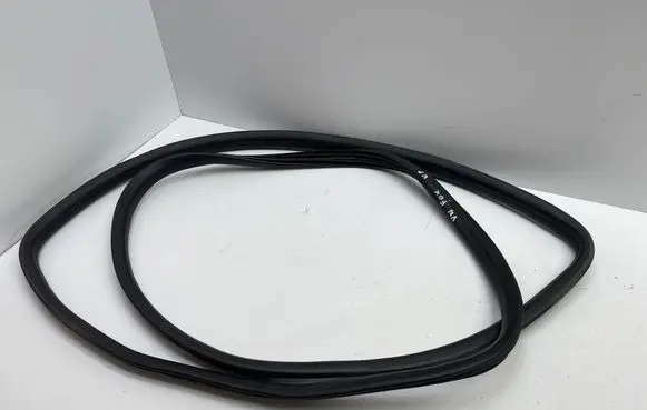 Volkswagen Fox Front door rubber seal 5Z3831721