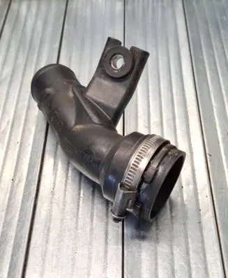 Nissan X-Trail T31 Oil fill pipe HP03