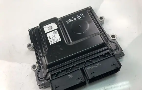 Volvo S90, V90 Engine control unit/module 32242005