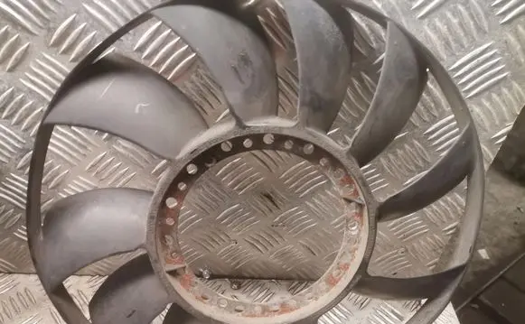 Audi A4 S4 B7 8E 8H Viscous fan clutch 059121301a