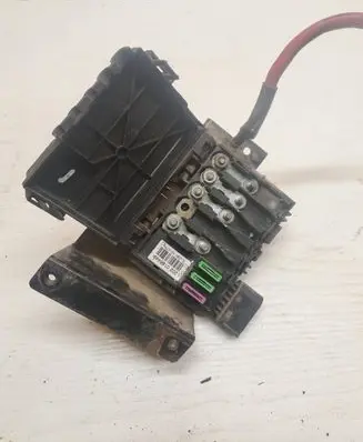 Ford Galaxy Fuse module 2020186449