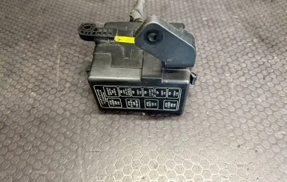Hyundai Santa Fe Fuse module 911162B010