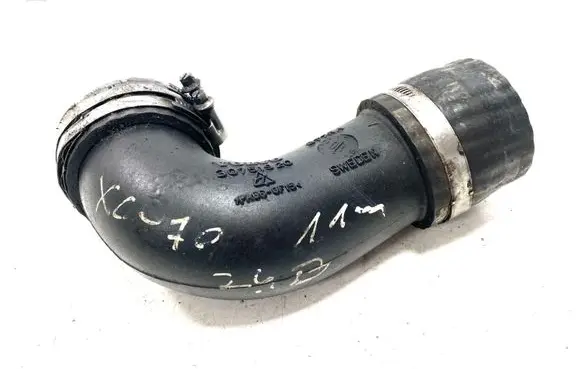 Volvo XC70 Intercooler hose/pipe 30751920