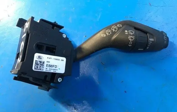 Ford Focus Gear shift switch/knob F1FT17A553BA