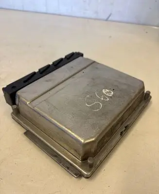 Volvo S60 Engine control unit/module 0281010319 08677708