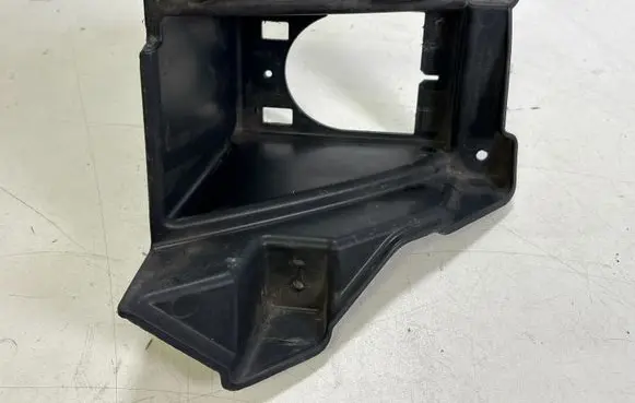 Ford Mustang V Fog light bracket DR3317266AA