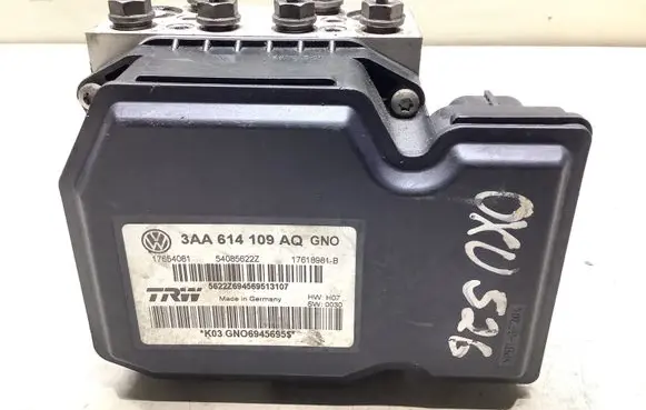 Volkswagen PASSAT B7 ABS Pump 3AA614109AQ