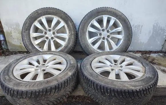 KIA Sorento R18 alloy rim 