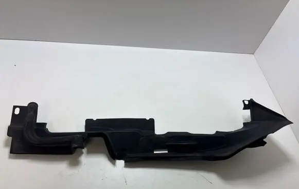Audi A5 Fender end trim 8W6821170C
