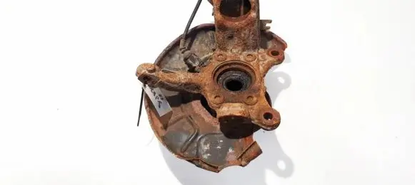 Skoda Octavia Mk2 (1Z) Front wheel hub