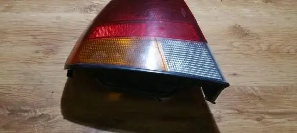 Mitsubishi Carisma Rear/tail lights
