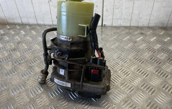 Opel Vivaro Power steering pump 491100616R 93457191