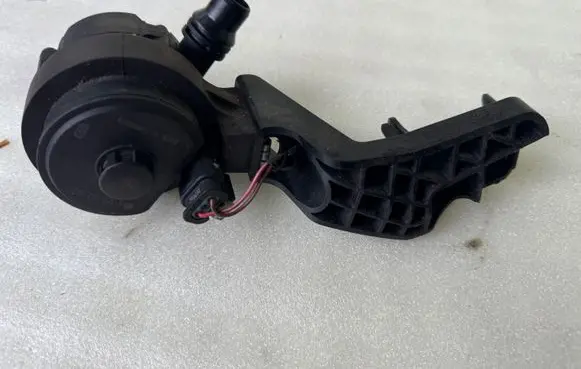 BMW 5 G30 G31 Electric auxiliary coolant/water pump 9372723