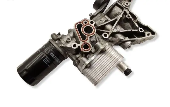 Seat Leon (1P) Oil filter mounting bracket 06J903143