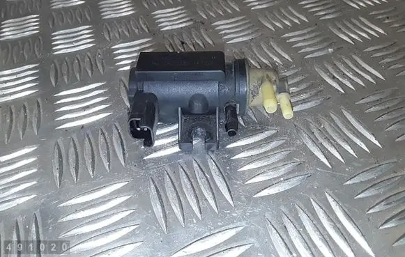 Vacuum valve