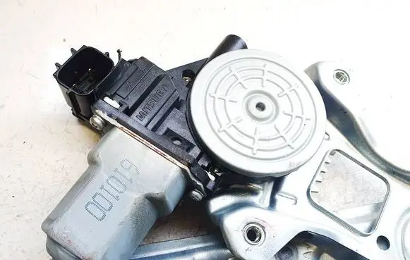Nissan Leaf I (ZE0) Rear door window regulator motor 610100 827310v010