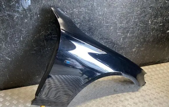 Mercedes-Benz E W213 Fender