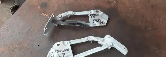 Volkswagen Cross Touran I Engine bonnet/hood hinges 1T0823301E