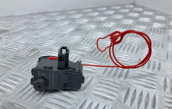 Audi A4 S4 B8 8K Fuel tank cap lock 8K0862153E