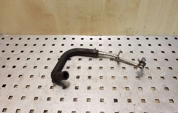 Volkswagen Golf Plus Engine coolant pipe/hose 1K0121063R