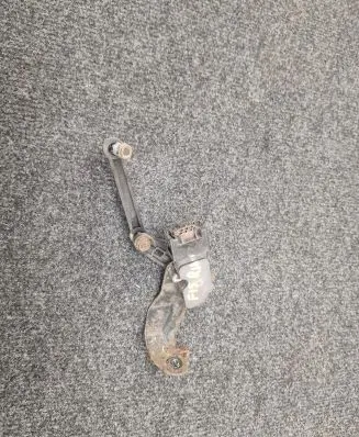 BMW X5 F15 Rear air suspension level height sensor 6870200