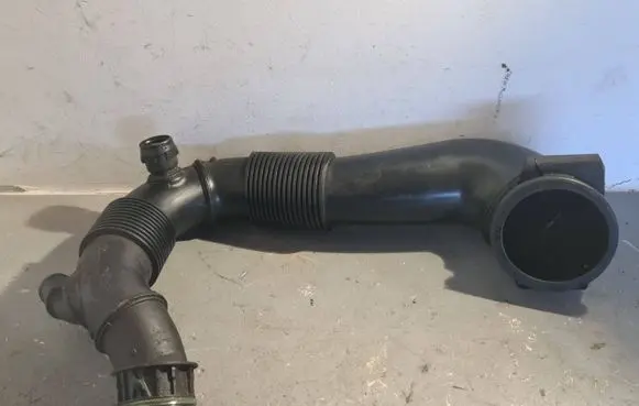 Porsche Macan (95B) Intercooler hose/pipe 95B129532A