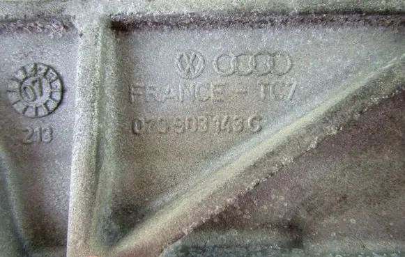 Generator/alternator bracket