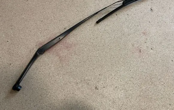 Hyundai Ioniq 5 Front wiper blade arm