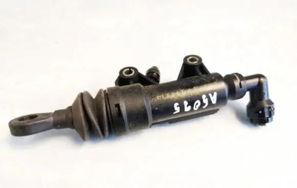 Mini One - Cooper R50 - 53 Clutch master cylinder 21526758825 136706