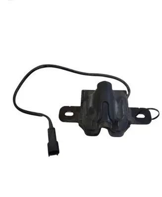 Engine bonnet/hood lock/catch